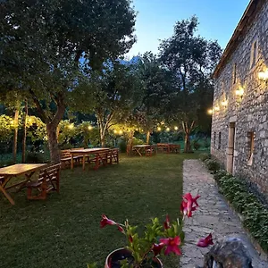 https://bujtina-shkambi.albaniahotels.org